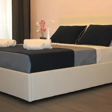 Little Rose Haven Roma