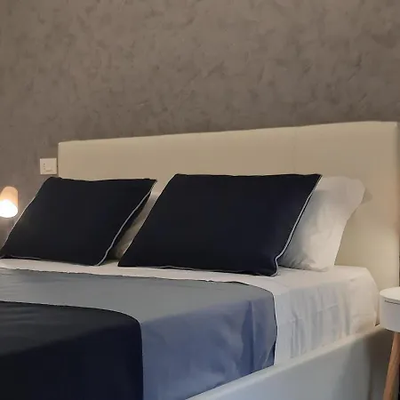 Little Rose Haven ローマ